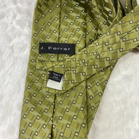 JF J. Ferrar Green Pattern Tie 100% Silk - Picture 5 of 5